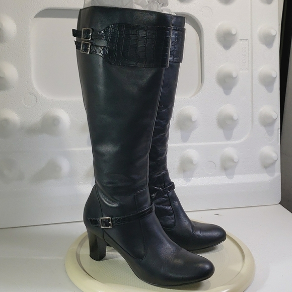 Chaps Shoes - Chaps Leather Heeled Boots Size 8B